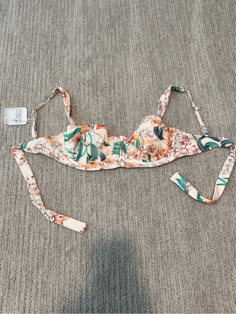 NWT Monday Bikini Top